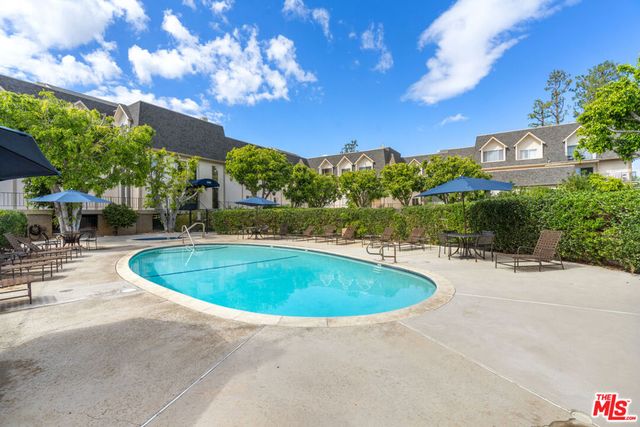 2385 Roscomare Road F10, Los Angeles, CA 90077