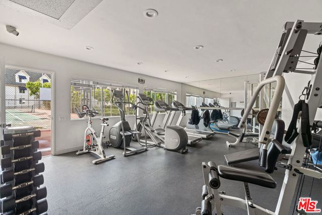 2385 Roscomare Road F10, Los Angeles, CA 90077