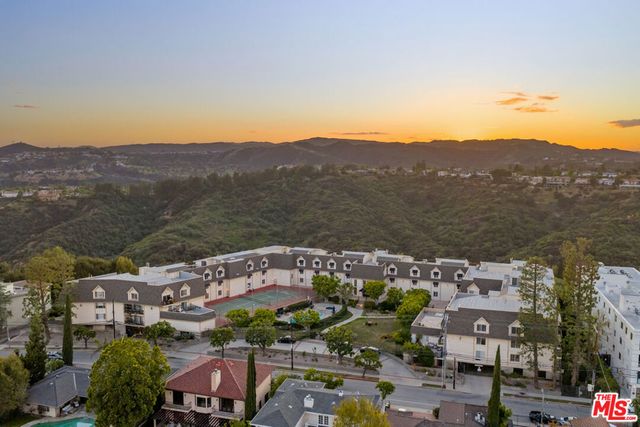 2385 Roscomare Road F10, Los Angeles, CA 90077