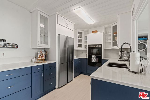 2385 Roscomare Road F10, Los Angeles, CA 90077