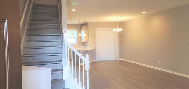 29821 SOUTHWELL LANE, Wesley Chapel, FL 33543