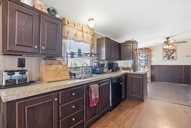 716 Lathem Boulevard, Venus, TX 76084