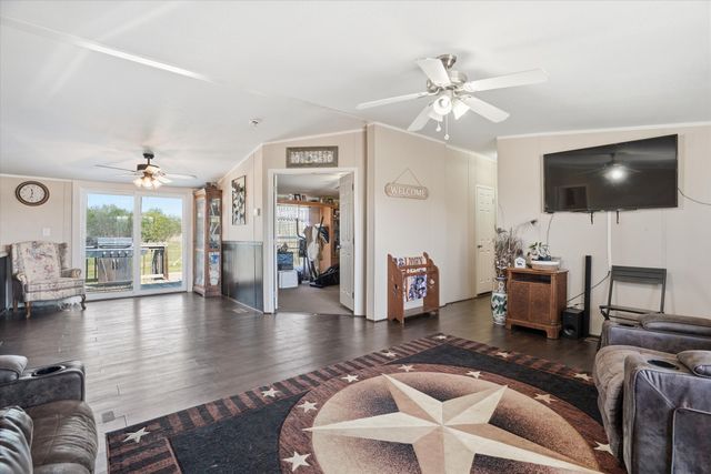 716 Lathem Boulevard, Venus, TX 76084