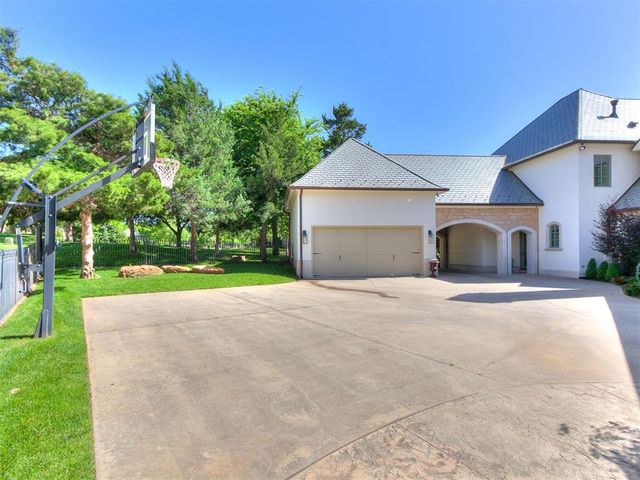 4301 Berry Farm Road, Norman, OK 73072