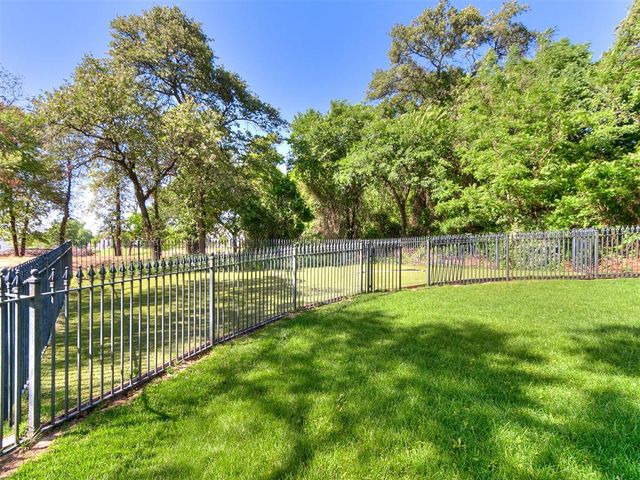 4301 Berry Farm Road, Norman, OK 73072
