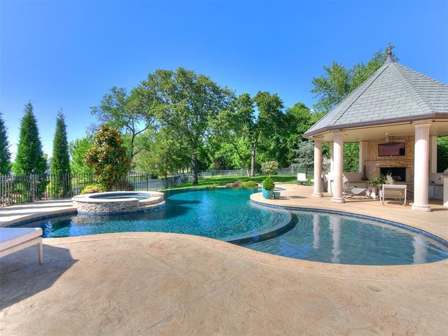 4301 Berry Farm Road, Norman, OK 73072