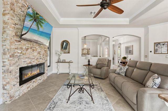 5632 GOODPASTURE GLEN, Bradenton, FL 34211