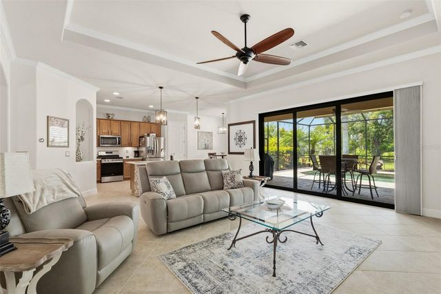5632 GOODPASTURE GLEN, Bradenton, FL 34211