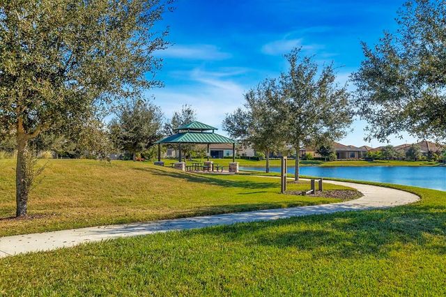 5632 GOODPASTURE GLEN, Bradenton, FL 34211
