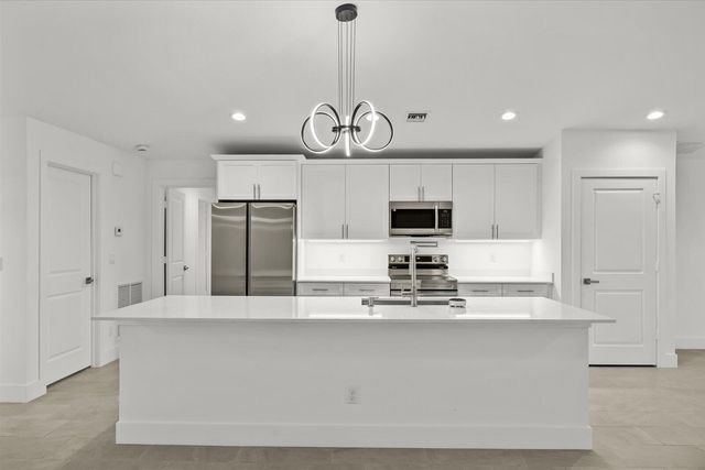 5315 NW Nail Court, Port St. Lucie, FL 34986