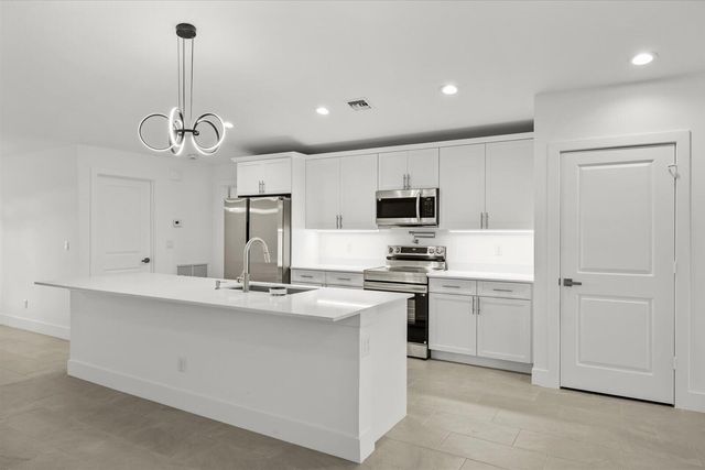 5315 NW Nail Court, Port St. Lucie, FL 34986