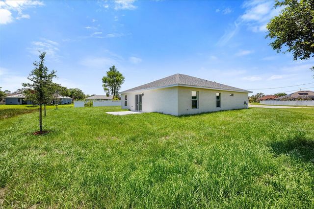 5315 NW Nail Court, Port St. Lucie, FL 34986
