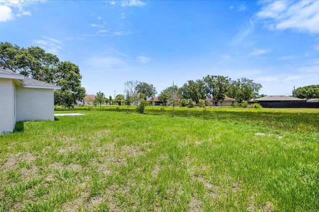 5315 NW Nail Court, Port St. Lucie, FL 34986