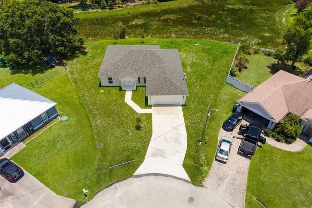 5315 NW Nail Court, Port St. Lucie, FL 34986