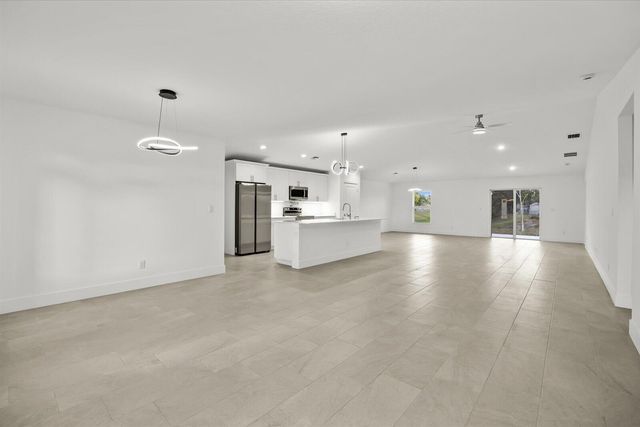 5315 NW Nail Court, Port St. Lucie, FL 34986