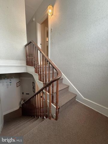 145 E CHESTNUT ST, Lancaster, PA 17602