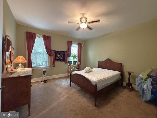 145 E CHESTNUT ST, Lancaster, PA 17602