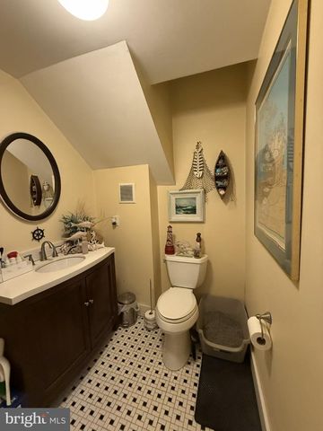 145 E CHESTNUT ST, Lancaster, PA 17602