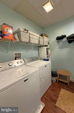 145 E CHESTNUT ST, Lancaster, PA 17602