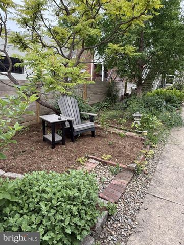 145 E CHESTNUT ST, Lancaster, PA 17602