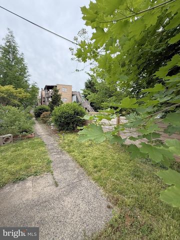 145 E CHESTNUT ST, Lancaster, PA 17602