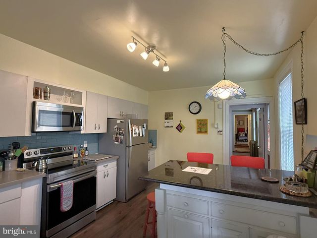 145 E CHESTNUT ST, Lancaster, PA 17602