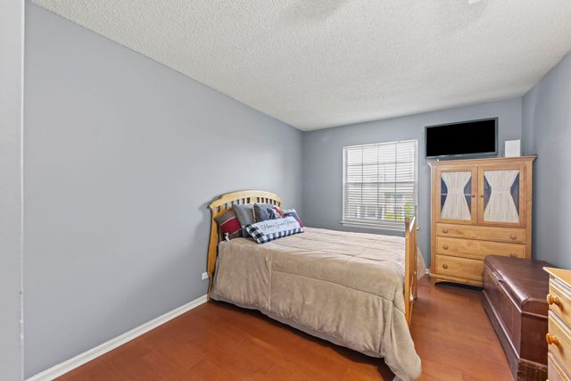 342 Redwing Drive, Bolingbrook, IL 60440