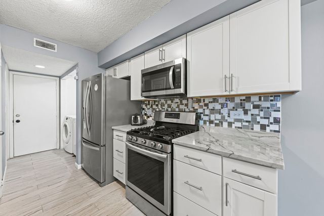 342 Redwing Drive, Bolingbrook, IL 60440