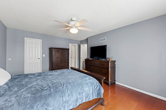 342 Redwing Drive, Bolingbrook, IL 60440