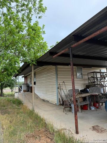 473 Lange Road, Seguin, TX 78155