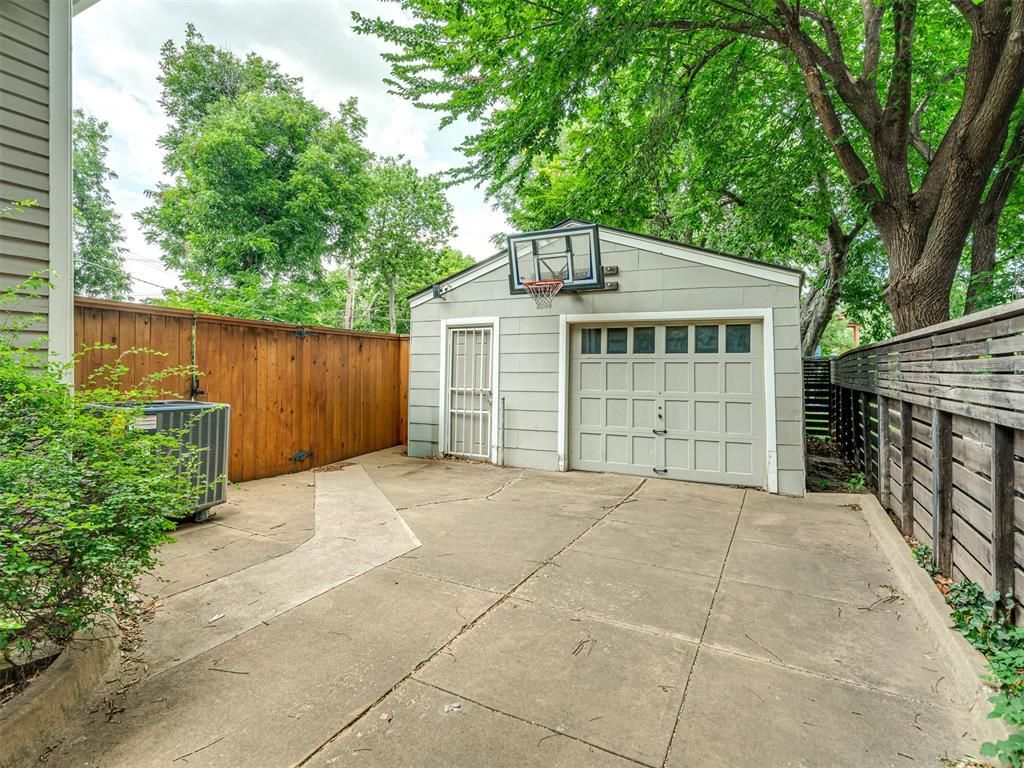 Image 22 of property listing at 625 NW 16th Street, Oklahoma City, OK 73103