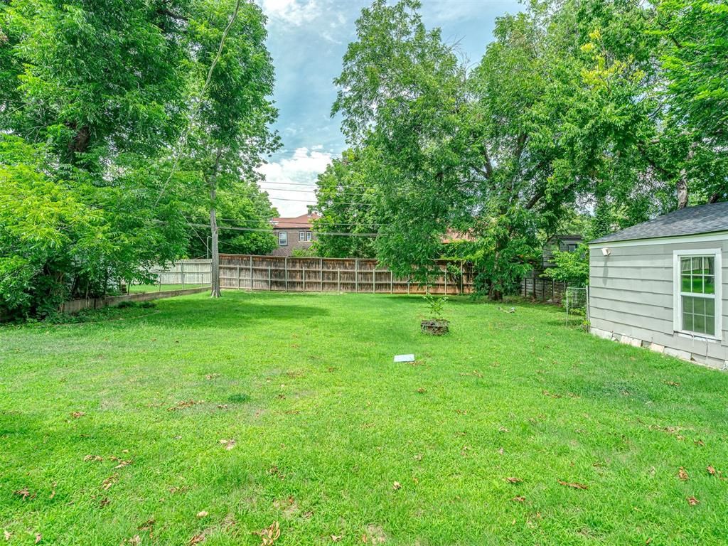 Image 25 of property listing at 625 NW 16th Street, Oklahoma City, OK 73103