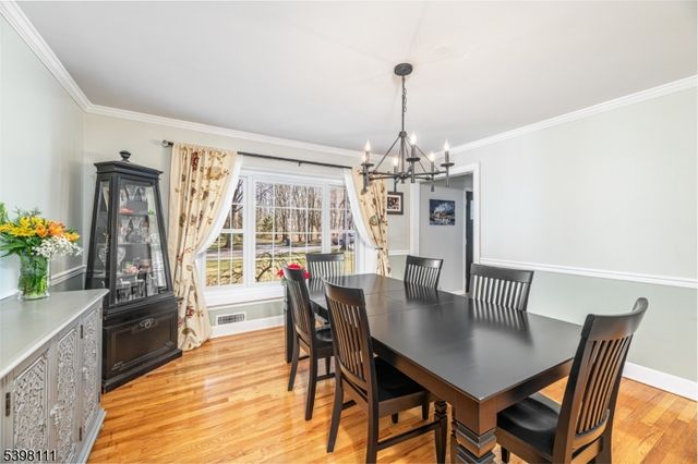 18 Dean Rd, Mendham Boro, NJ 07945