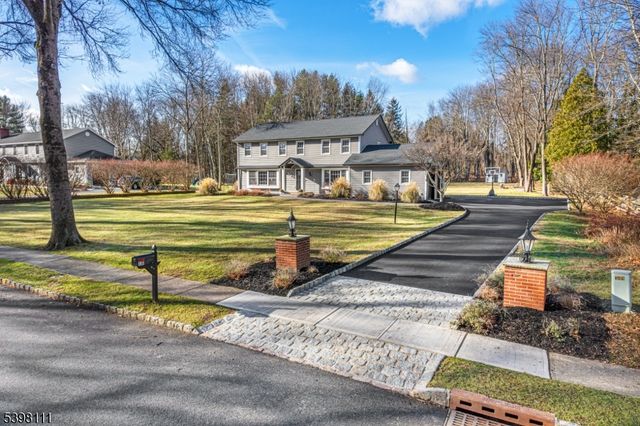 18 Dean Rd, Mendham Boro, NJ 07945