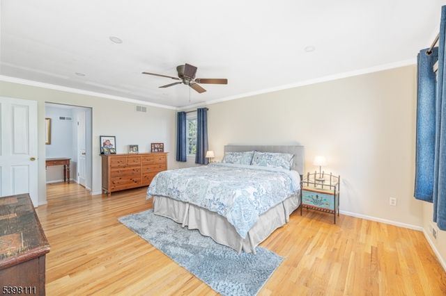 18 Dean Rd, Mendham Boro, NJ 07945