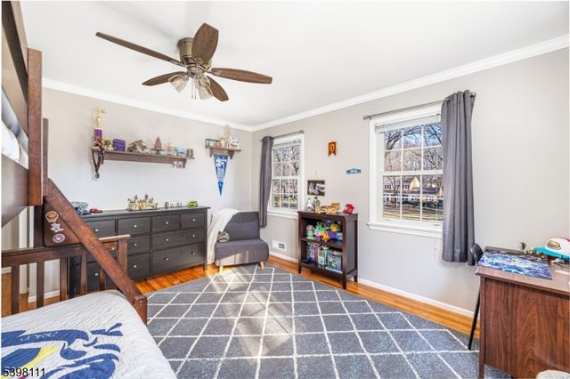 18 Dean Rd, Mendham Boro, NJ 07945