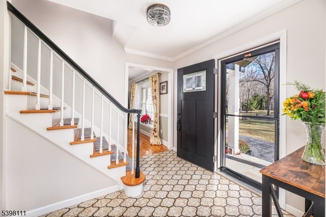 18 Dean Rd, Mendham Boro, NJ 07945