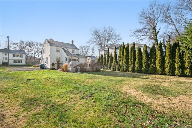 121 Shore Road, Waterford, CT 06385