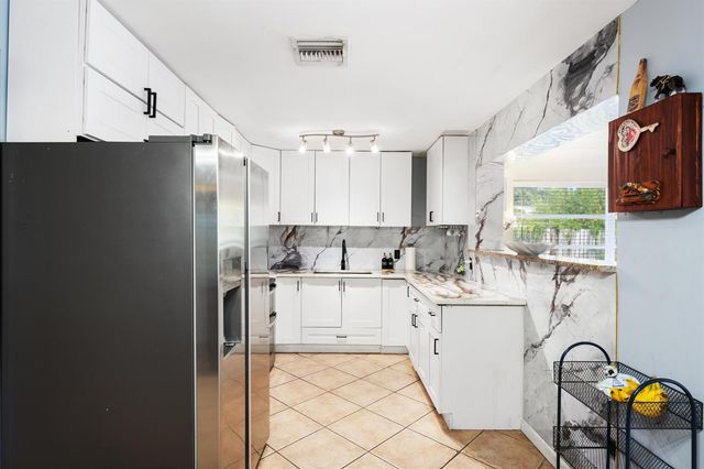 5833 Fair Green Road, West Palm Beach, FL 33417