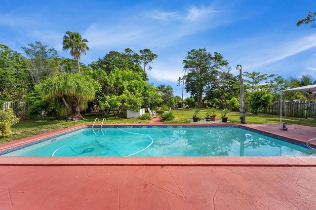 5833 Fair Green Road, West Palm Beach, FL 33417