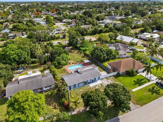 5833 Fair Green Road, West Palm Beach, FL 33417