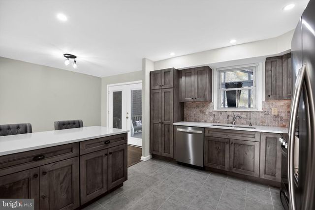9017 HOLLY AVE, Waldorf, MD 20601