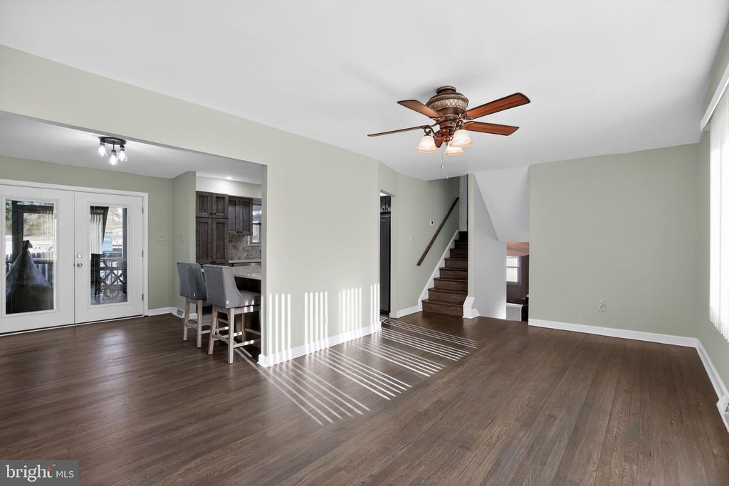 Image 15 of property listing at 9017 HOLLY AVE, Waldorf, MD 20601