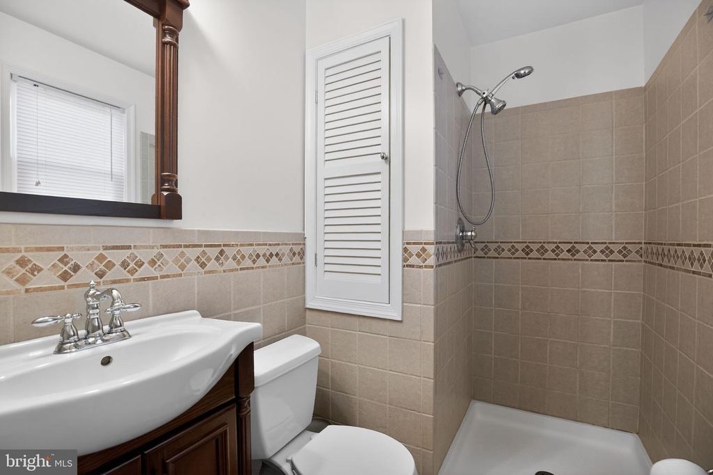 Image 19 of property listing at 9017 HOLLY AVE, Waldorf, MD 20601