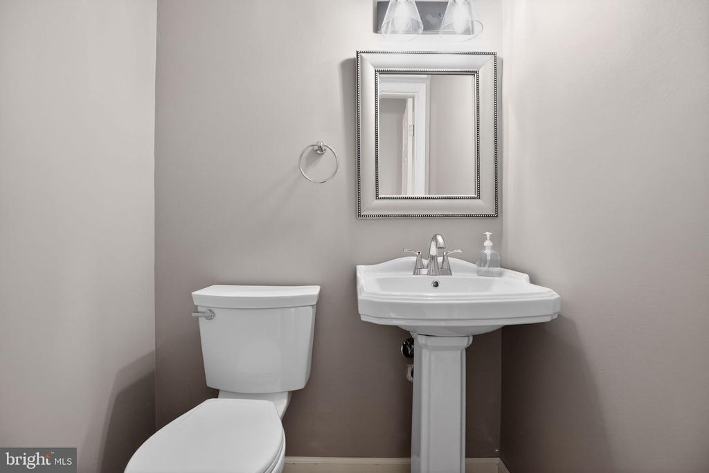 Image 25 of property listing at 9017 HOLLY AVE, Waldorf, MD 20601