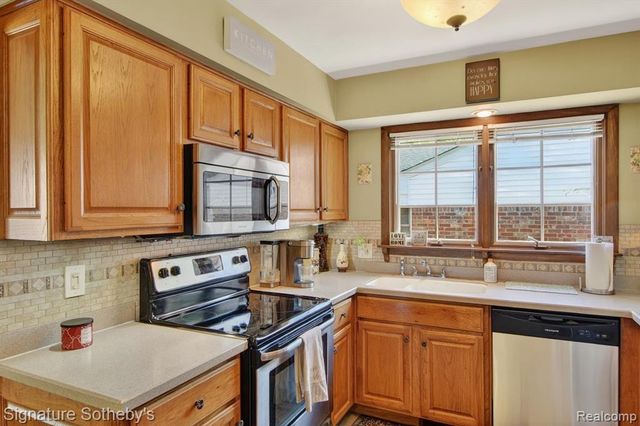 1782 Nantucket Road, Plymouth, MI 48170