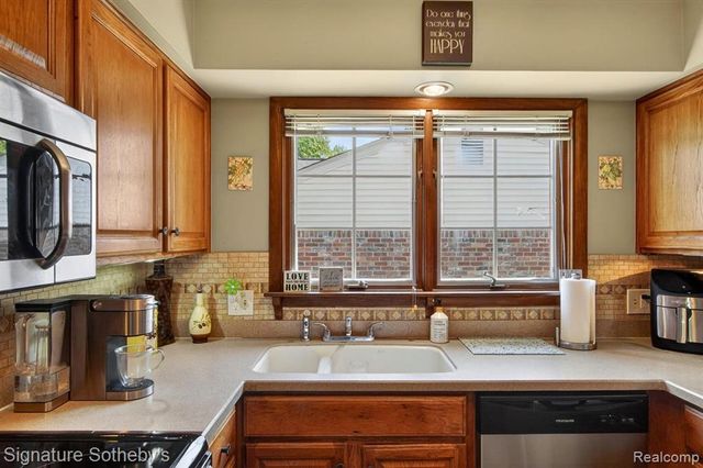 1782 Nantucket Road, Plymouth, MI 48170