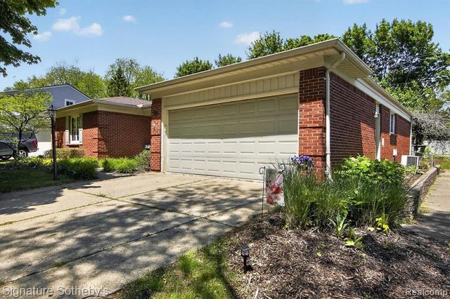 1782 Nantucket Road, Plymouth, MI 48170