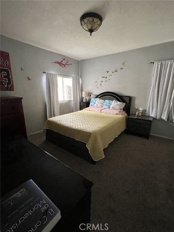 9850 Cypress Avenue, Fontana, CA 92335