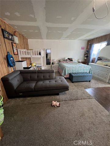 9850 Cypress Avenue, Fontana, CA 92335